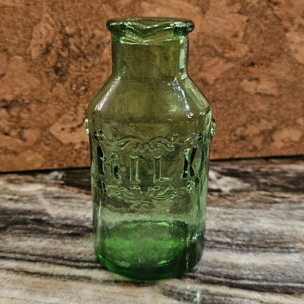 Vintage Emerald Green Glass Decorative Bottle